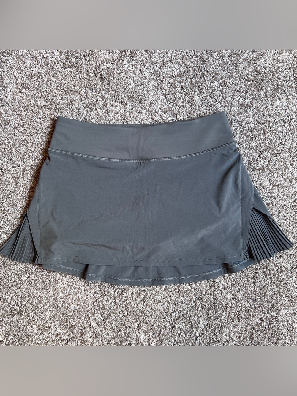 lululemon play off the pleats skirt - sage green